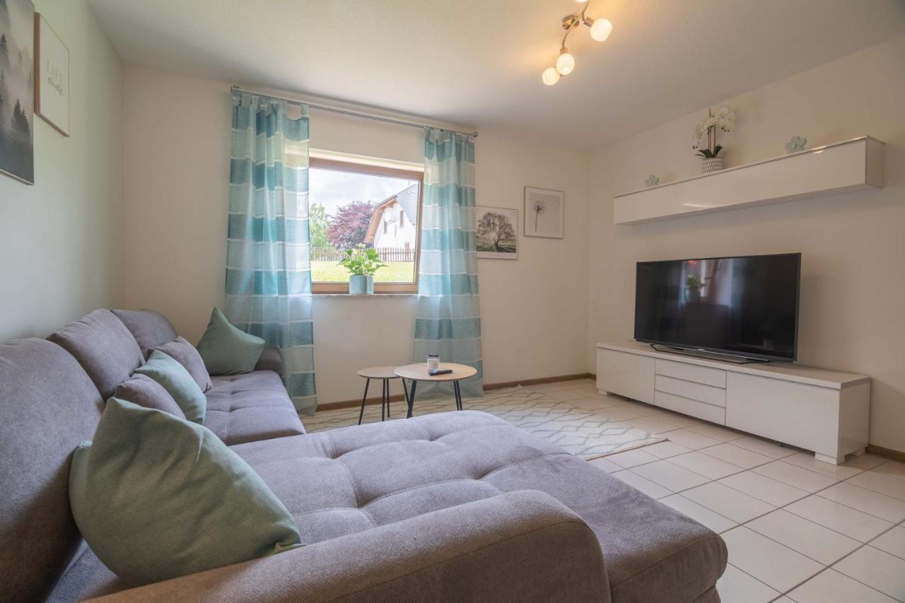 Haus Baerbel Apartamento Geisfeld  Exterior foto